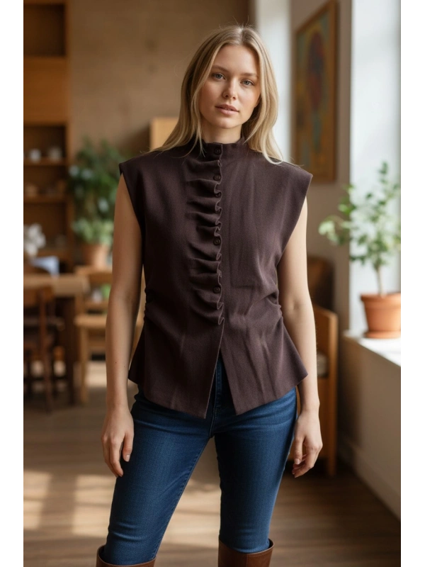 Dik Yaka Fırfır Detaylı Kolsuz Bluz