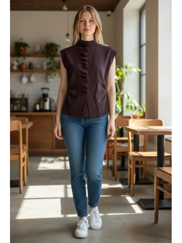 Dik Yaka Fırfır Detaylı Kolsuz Bluz