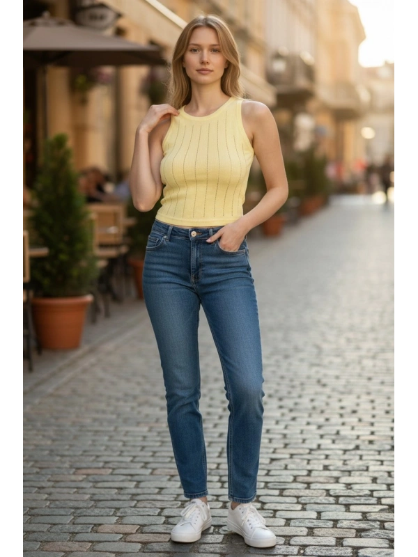 Taş İşlemeli Fitilli Beyaz Crop Atlet