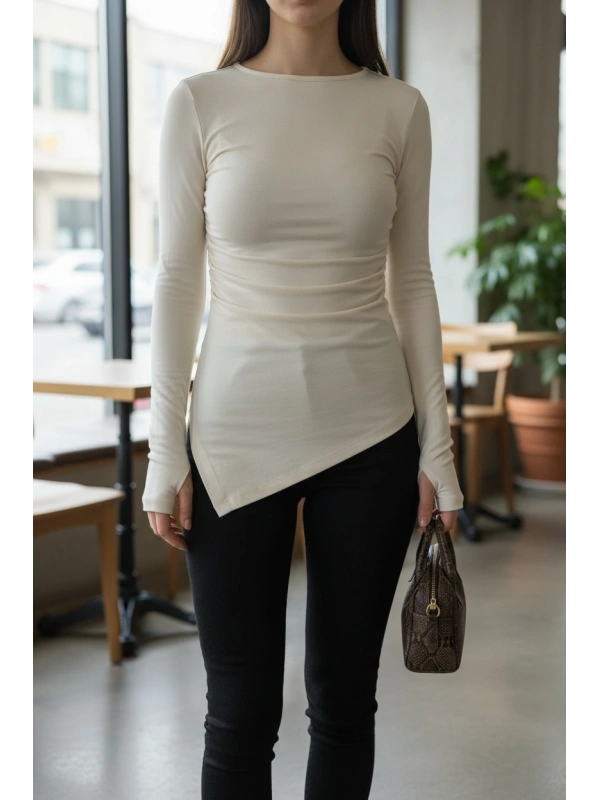 Vatkalı Fırfır Kollu Şık Siyah Bluz