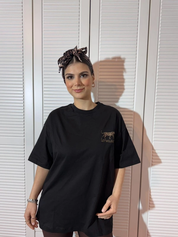 Sheenza Kadın Leopar Fular Detaylı Oversize Tişört