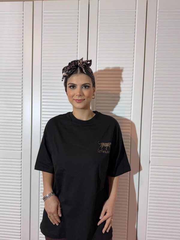 Sheenza Kadın Leopar Fular Detaylı Oversize Tişört