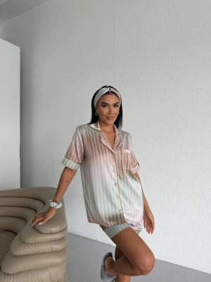 Sheenza Saten Çizgili Kısa Kollu Şortlu Pijama Takımı – Çok Renkli