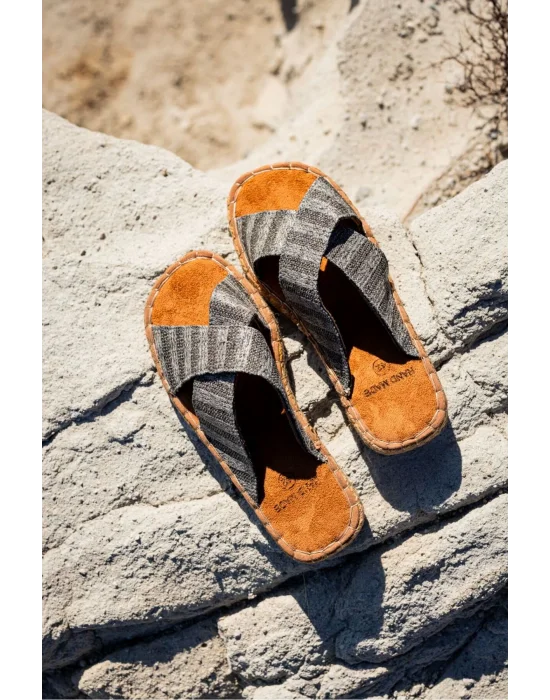 Zeta Gri Çizgili Çapraz Keten Erkek Terlik