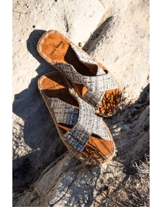 Zeta Gri Çizgili Çapraz Keten Erkek Terlik