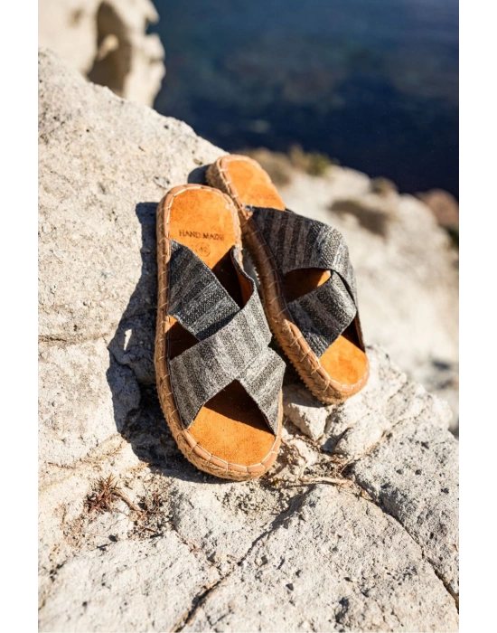 Zeta Gri Çizgili Çapraz Keten Erkek Terlik