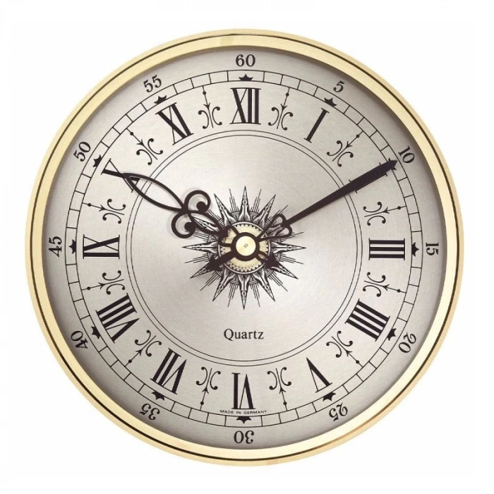 Altın pirinç halkalı saat