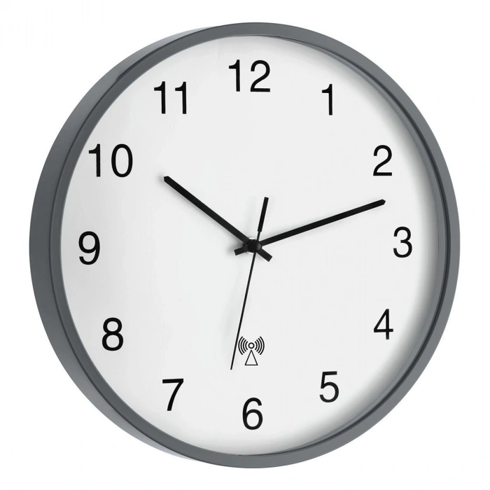 Analog radyo kontrollü saat