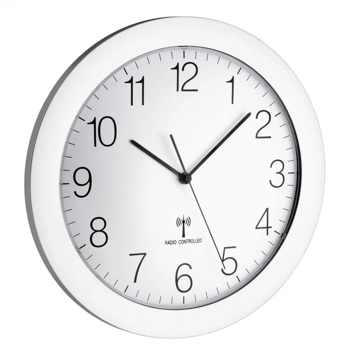 Analog radyo kontrollü saat