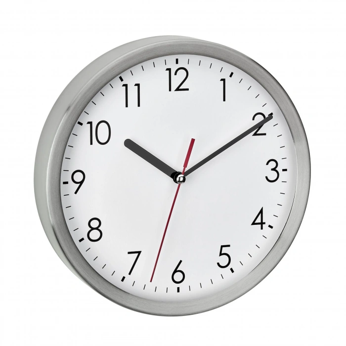 Paslanmaz çelikten yapılmış analog duvar saati