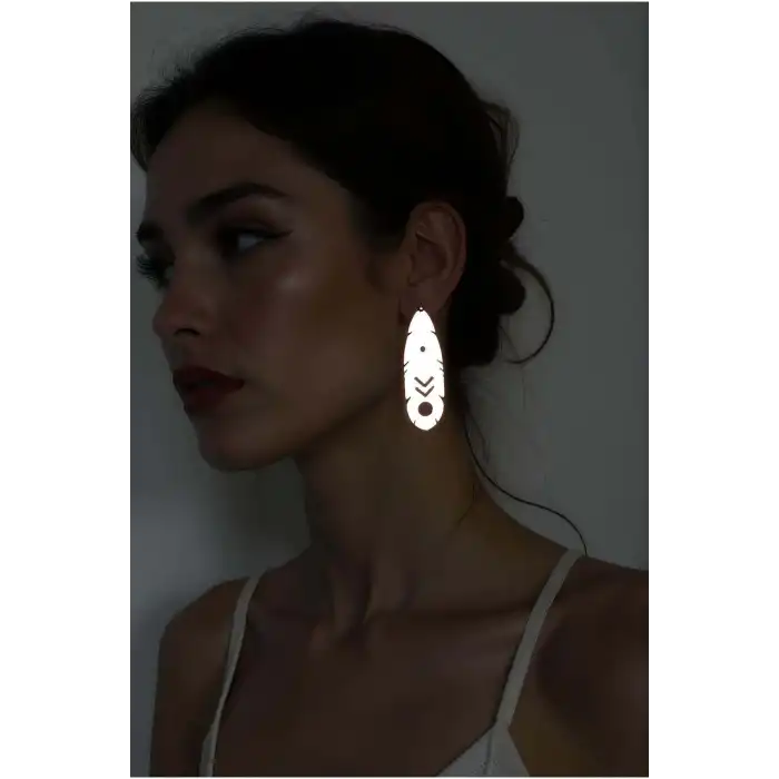 Beyaz Reflektörlü Boho Küpe, Etnik Tasarımlı Lazer Kesim Küpe - APBJ028