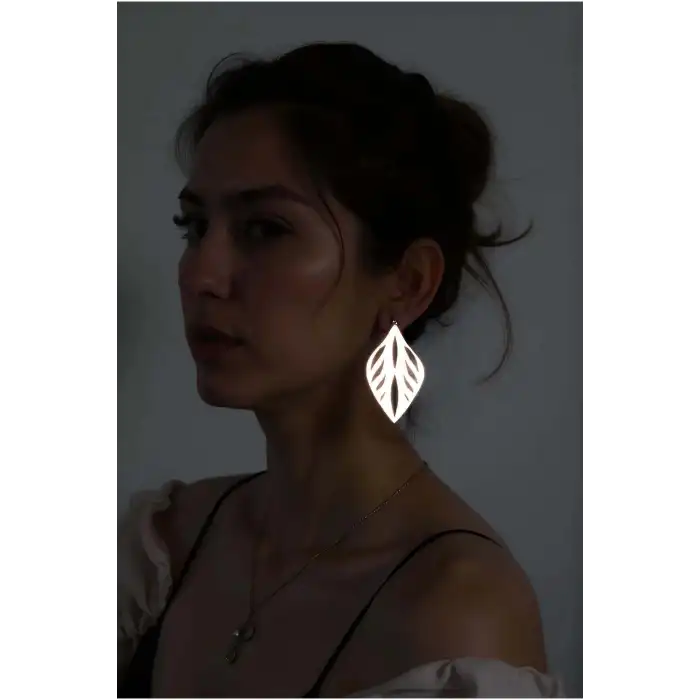 Beyaz Reflektörlü Damla Küpe, Şık Tasarım Lazer Kesim Küpe - APBJ026