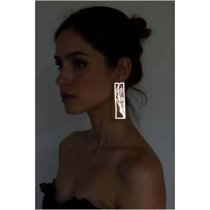 Beyaz Reflektörlü Kuş Tüyü Küpe, BohemTasarım Lazer Kesim Küpe - APBJ025