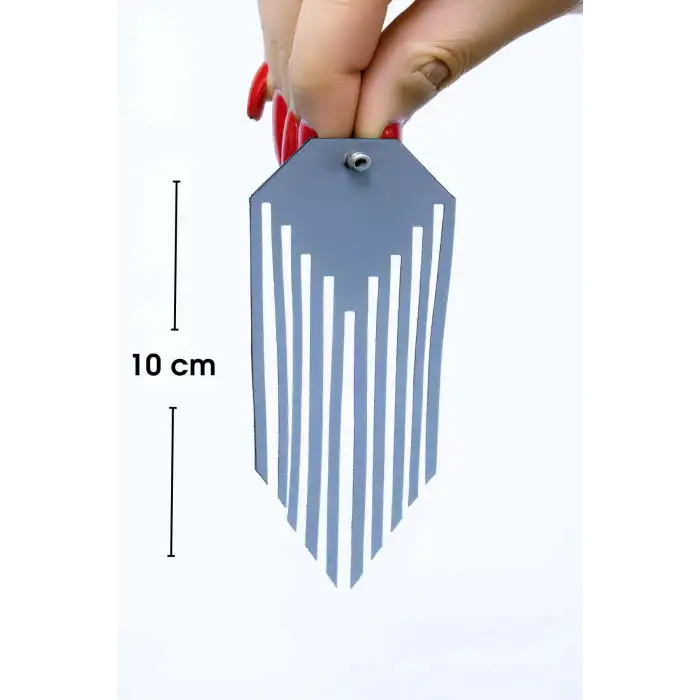 Beyaz Reflektörlü Püsküllü Küpe, Şık Lazer Kesim Küpe - APBJ016