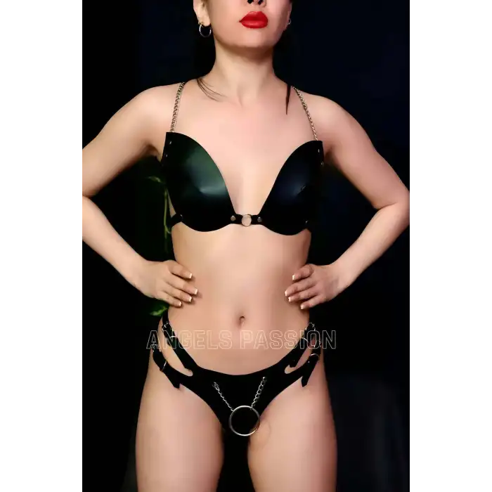 Deri Seksi Sütyen Takım, Deri Fantezi İç Giyim, Zincir Detaylı Sütyen Harness Takım - APFT1223