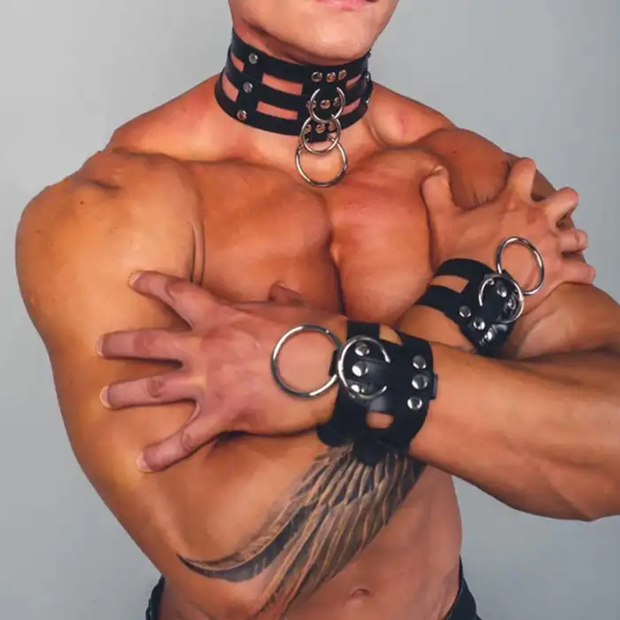 Erkekler İçin Siyah Deri Harness Takımı Göğüs, Boyunluk ve Bileklik Seti
