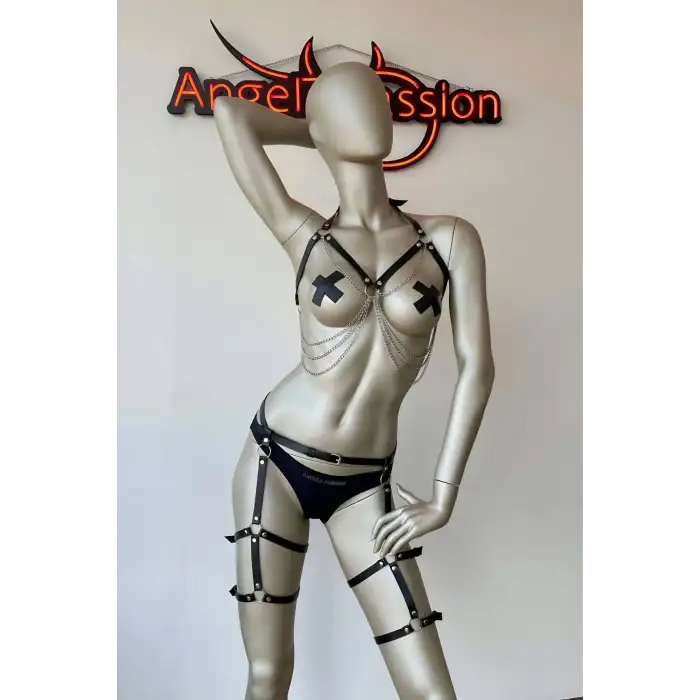 Erotik Giyim Zincirli Büstiyer Jartiyer Takım