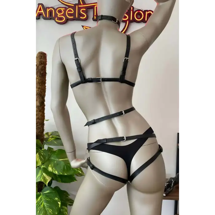 Kalp Detaylı Siyah Deri Jartiyer Harness Sütyen Takım