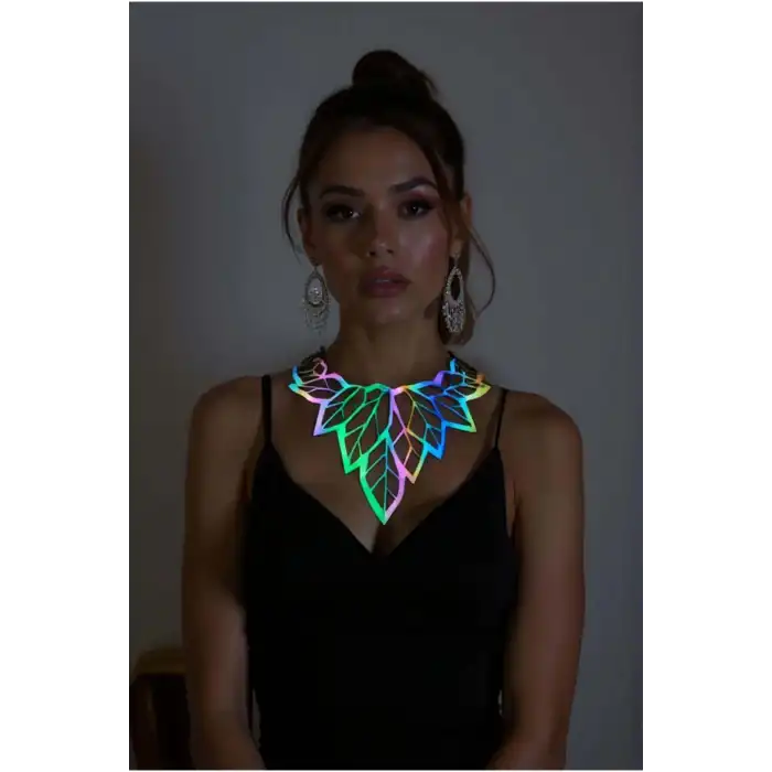 Rainbow Reflektörlü Büyük Yaprak Choker Kolye, Tarz Lazer Kesim Kolye - APFT1417