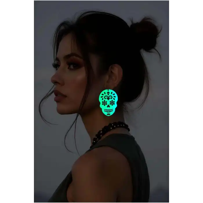 Rainbow Reflektörlü Kurukafa Gotik Küpe, Tarz Lazer Kesim Küpe - APBJ029