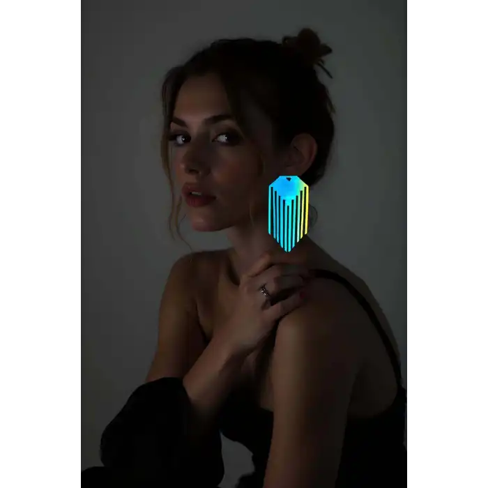 Rainbow Reflektörlü Püsküllü Küpe, Şık Lazer Kesim Küpe - APBJ016