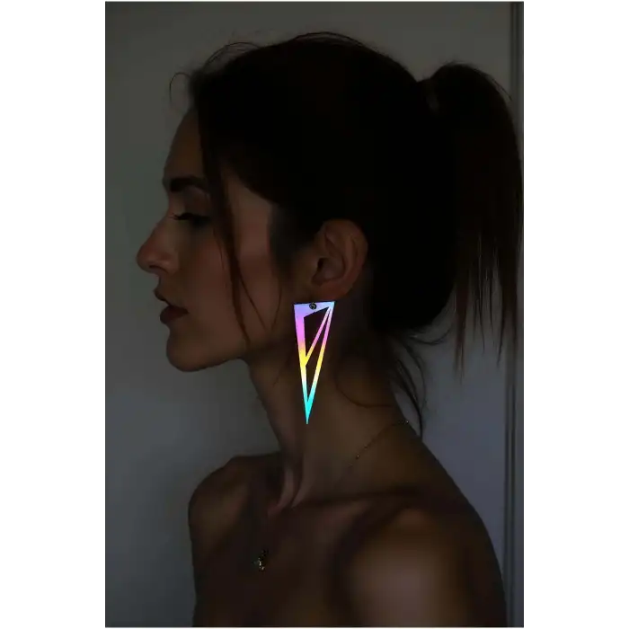 Rainbow Reflektörlü Üçgen Küpe, Şık Lazer Kesim Küpe - APBJ002