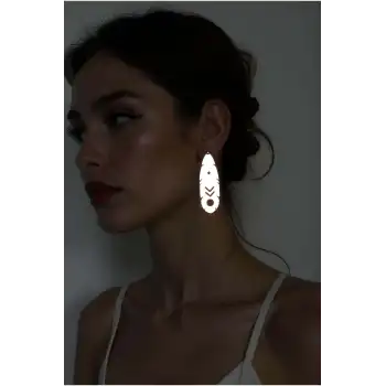 Beyaz Reflektörlü Boho Küpe, Etnik Tasarımlı Lazer Kesim Küpe - APBJ028