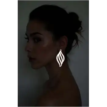 Beyaz Reflektörlü Deniz Kabuğu Küpe, Şık Lazer Kesim Küpe - APBJ006