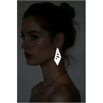 Beyaz Reflektörlü Prizma Küpe, Şık Lazer Kesim Küpe - APBJ011