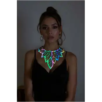 Rainbow Reflektörlü Büyük Yaprak Choker Kolye, Tarz Lazer Kesim Kolye - APFT1417