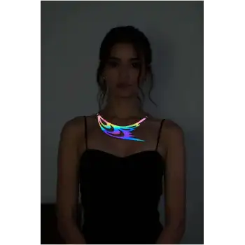 Rainbow Reflektörlü Kuş Kanadı ve Göz Detaylı Choker Kolye, Şık Lazer Kesim Kolye - APFT1414