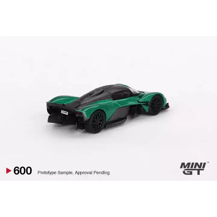 Mini GT 1/64 Aston Martin Valkyrie Aston Martin Racing Green MGT00600