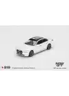 Mini GT 1/64 BMW i7 xDrive60 Mineral White MGT00819