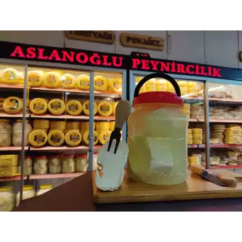 Kars Köy Tipi Yağlı Peynir Net 1kg