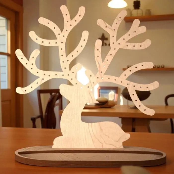 Ahşap MDF Geyik Şeklinde Dekoratif Takı ve Küpe Standı - 20 cm Lazer Kesim Tasarım