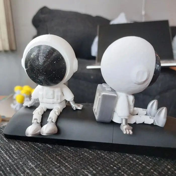 Hareketli Plastik Astronot Figürü (Boyanabilir)