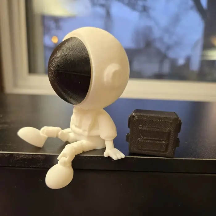 Hareketli Plastik Astronot Figürü (Boyanabilir)