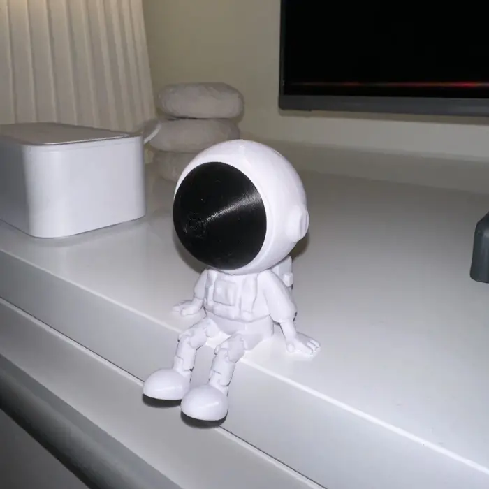 Hareketli Plastik Astronot Figürü (Boyanabilir)
