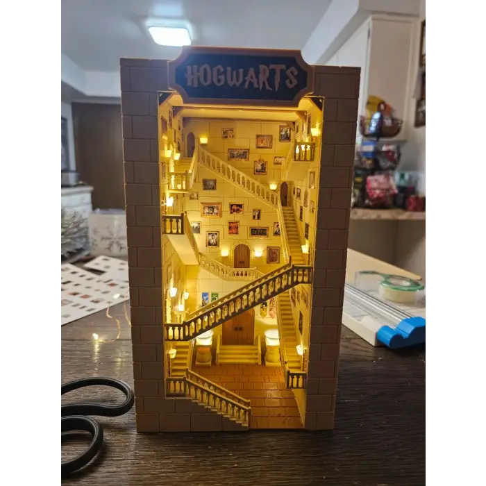 Harry Potter Hogwarts Kalesi Book Nook Kitap Tutucu - DIY 25cm Dev Minyatür Maket Kit