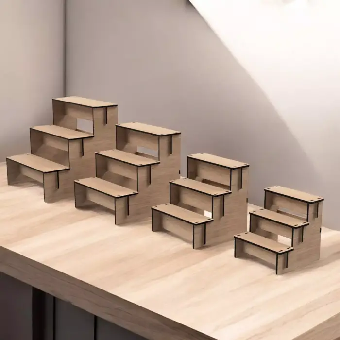 Multi-Step 3 Katlı Ahşap MDF Teşhir Standı Serisi (4 Farklı Boy)