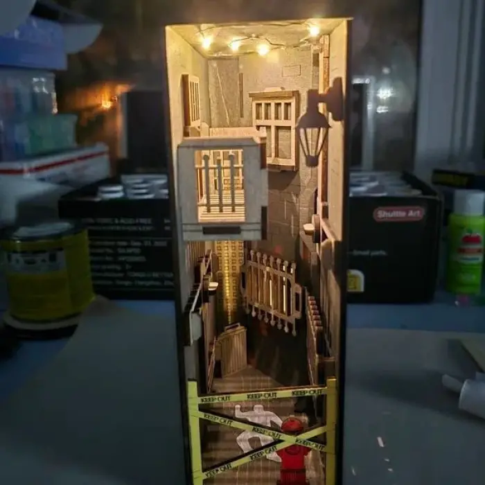Sherlock Holmes Cinayet Mahali Book Nook Kitap Tutucu - DIY Gizemli Dedektif Maket Kit