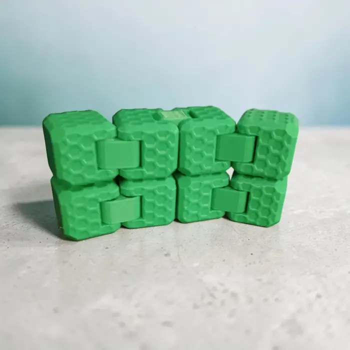 Sonsuz Stres Küpü Infinity Cube - Parmak Egzersiz ve Odaklanma Aparatı