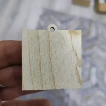 Ahşap MDF Kulplu Kare Anahtarlık Ölçü ve Renk Seçimli