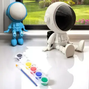Hareketli Plastik Astronot Figürü (Boyanabilir)