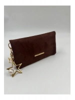 Kadın Süet Zincir Askılı Charm Detaylı Clutch Çanta