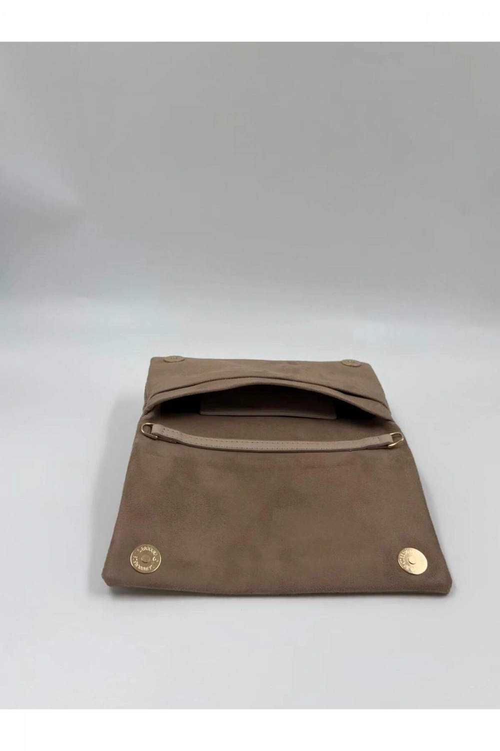 Kadın Süet Zincir Askılı Charm Detaylı Clutch Çanta