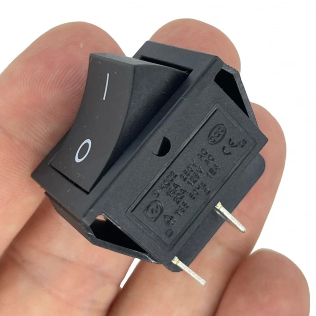 IC-109 Geniş Işıksız Yaylı Anahtar OFF-MOM 4P