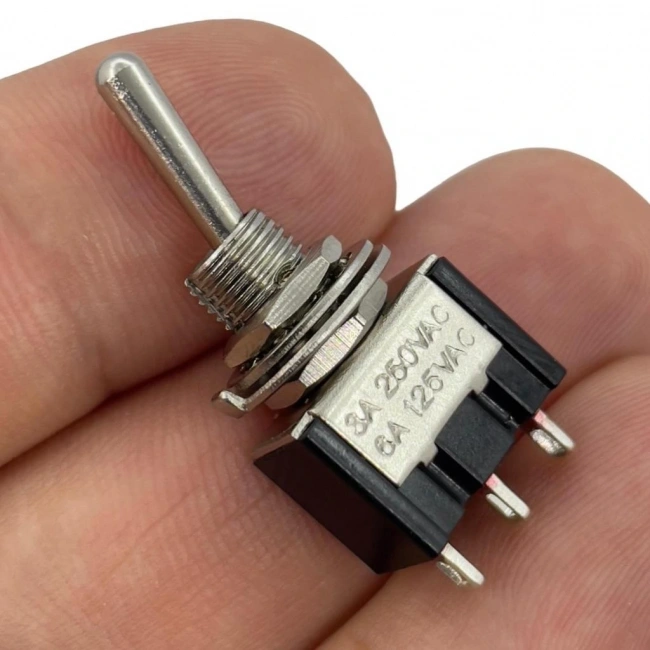 IC-141 Toggle Switch Yaylı Off-Mom 6mm 3P MTS-112