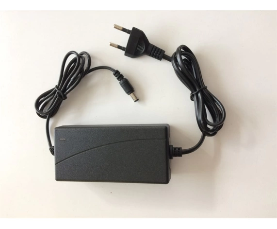 Adaptör 12V 5A DC