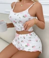 Kadın Süt Beyaz Gül Desenli Şortlu Pijama Takımı